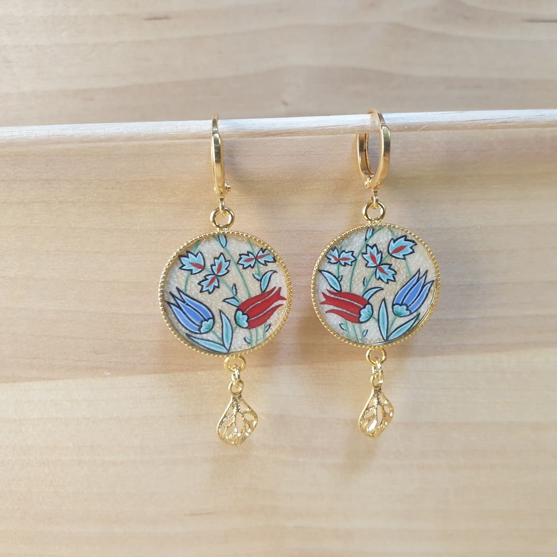 Oriental flowers pendant earrings