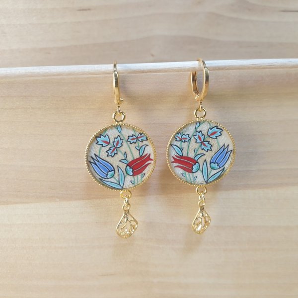 Oriental flowers pendant earrings