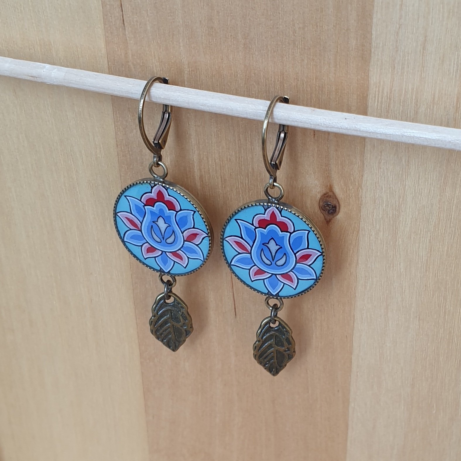 Green/blue/pink flower dangling earrings