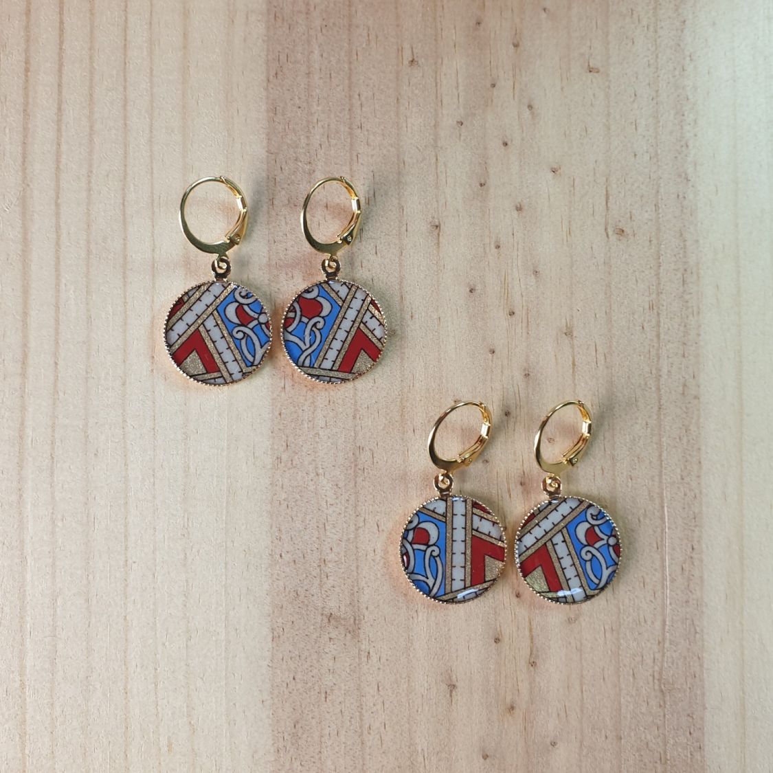 Gold/red/blue pendant earrings