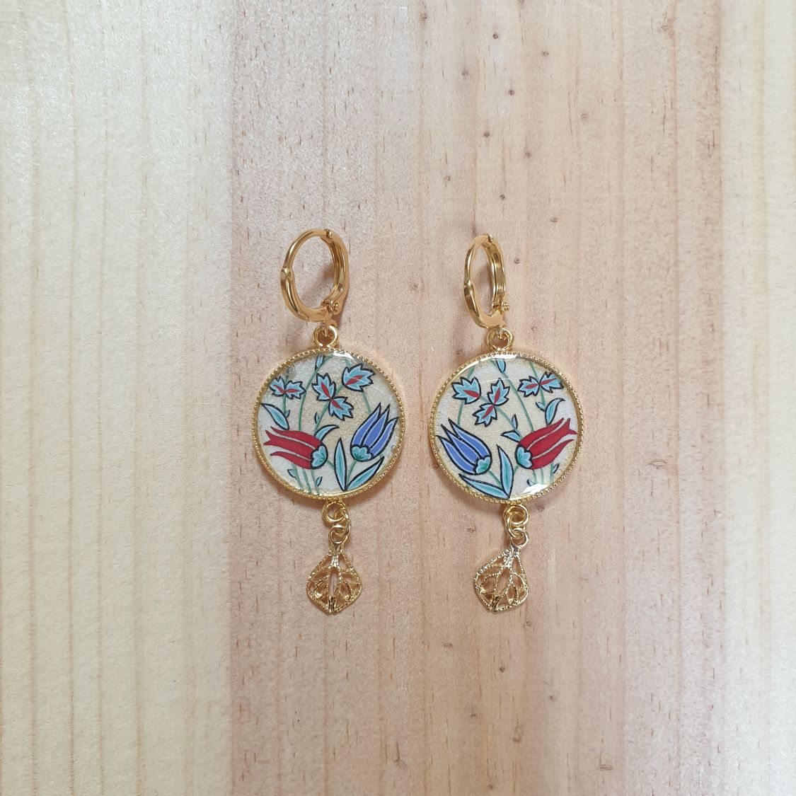 Oriental flowers pendant earrings