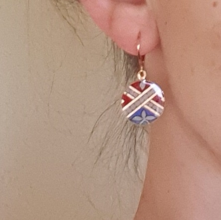 Gold/red/blue/green dangling earrings