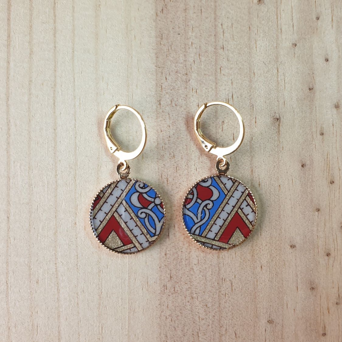 Gold/red/blue pendant earrings