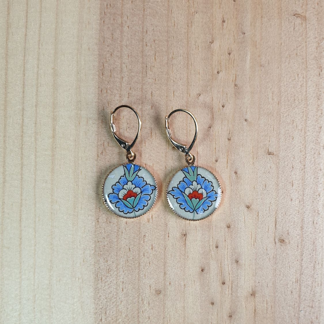 Blue oriental flower earrings