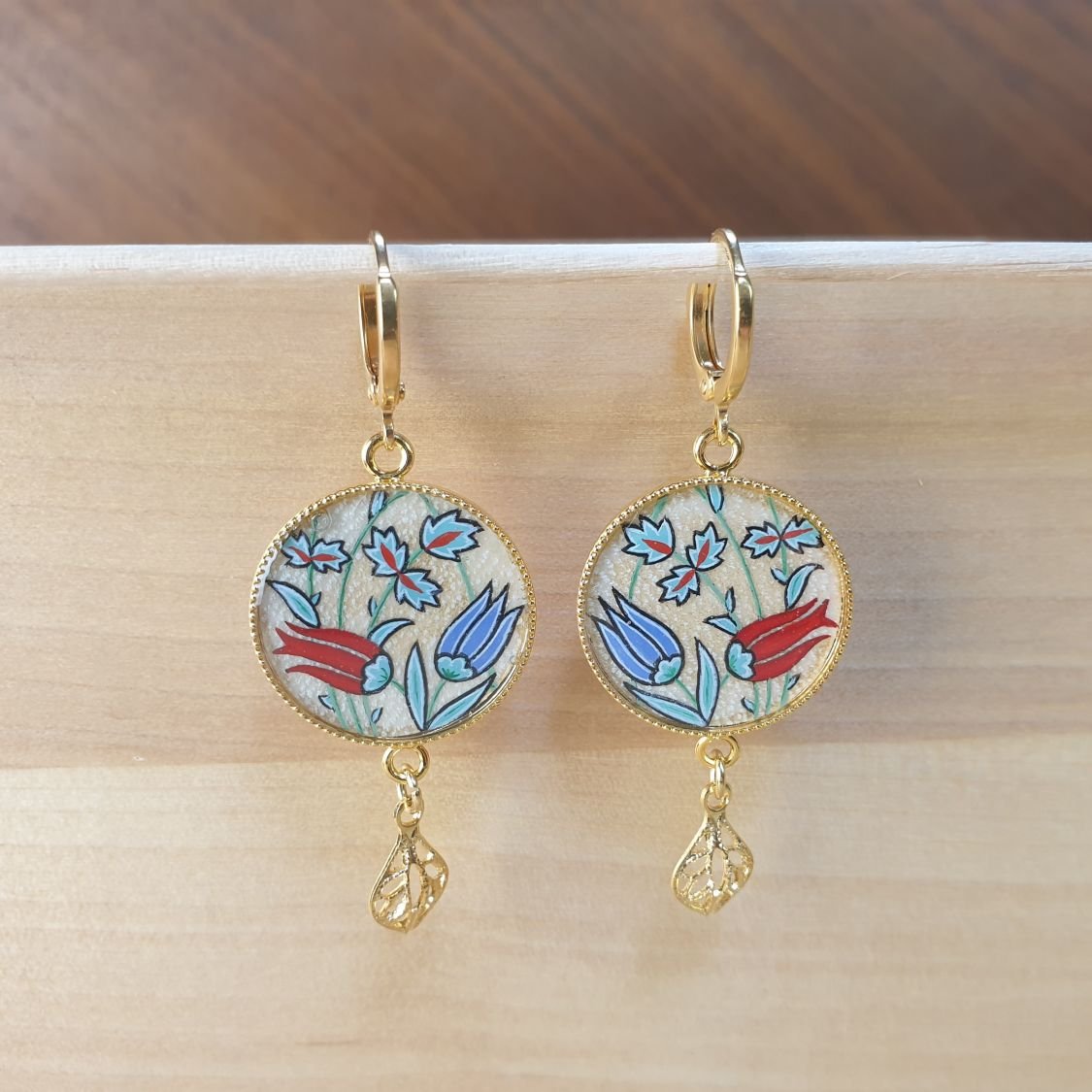 Oriental flowers pendant earrings