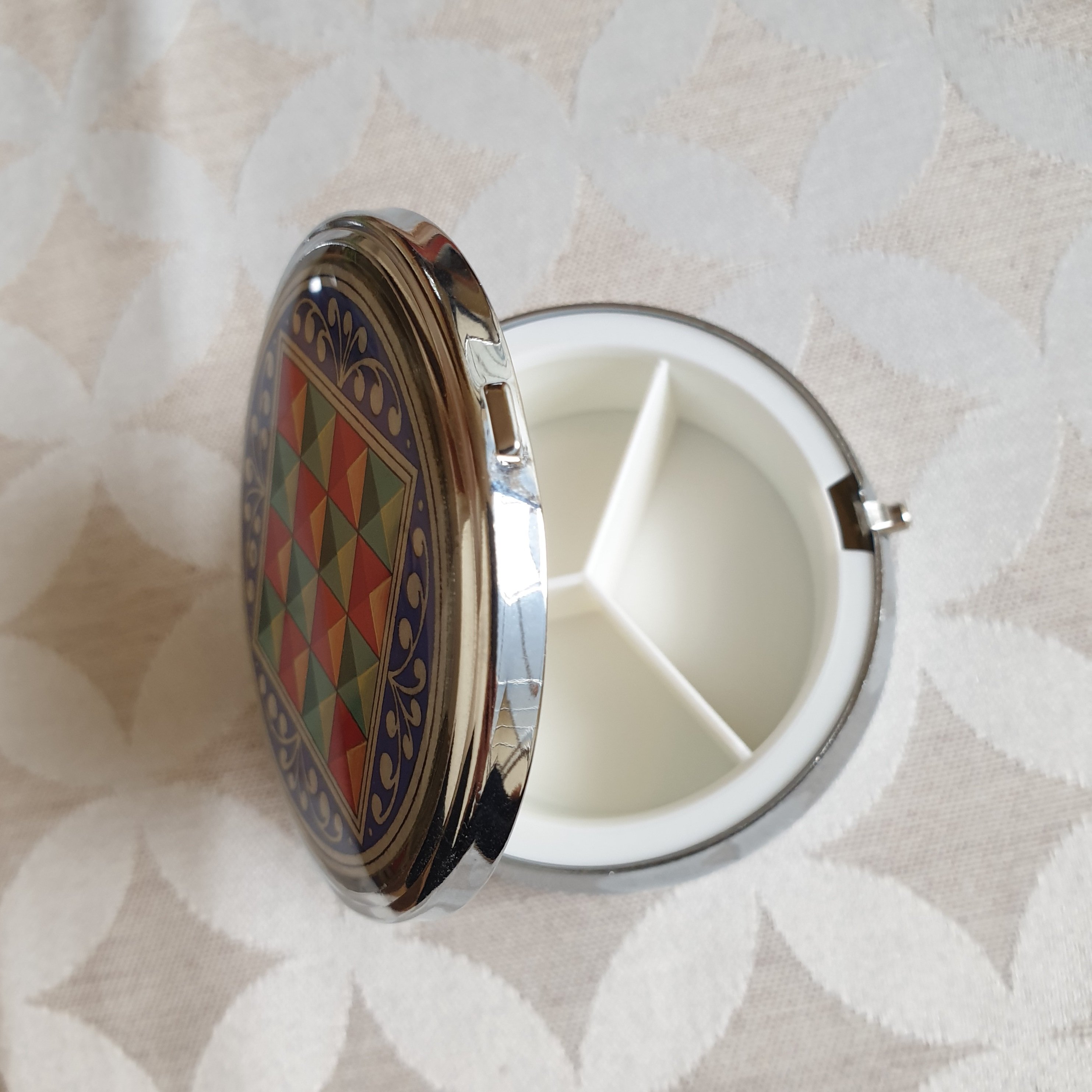 Bo&icirc;te pilulier enluminure Florence