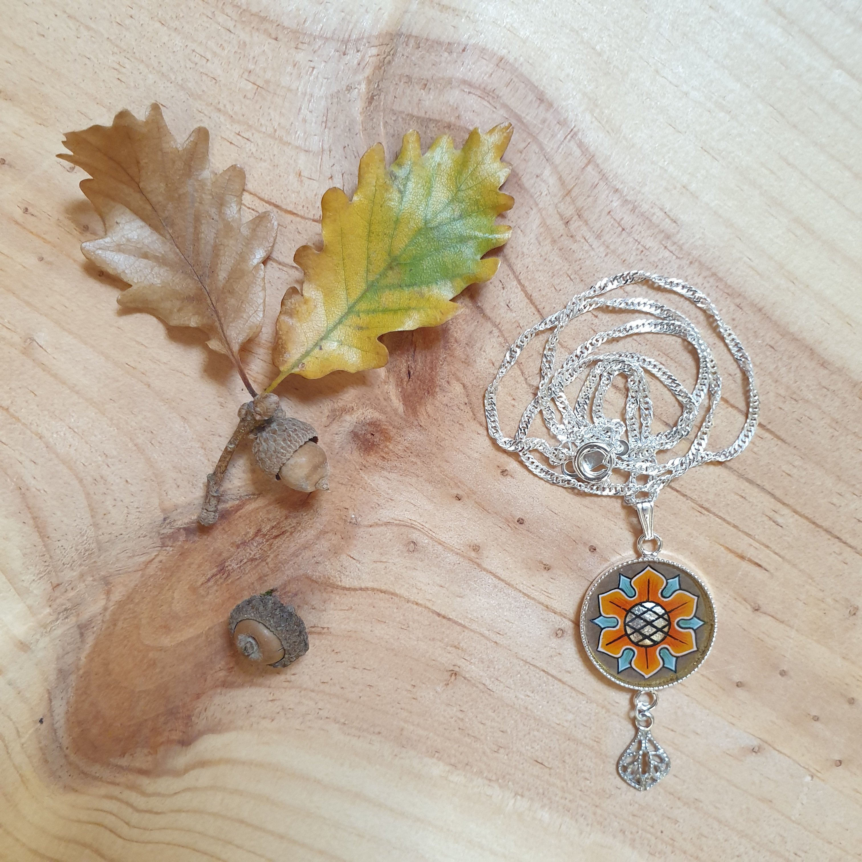 Collier pendentif aux couleurs de l'automne