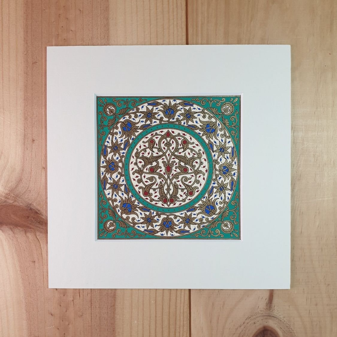 Gold/green/blue/red arabesque illumination