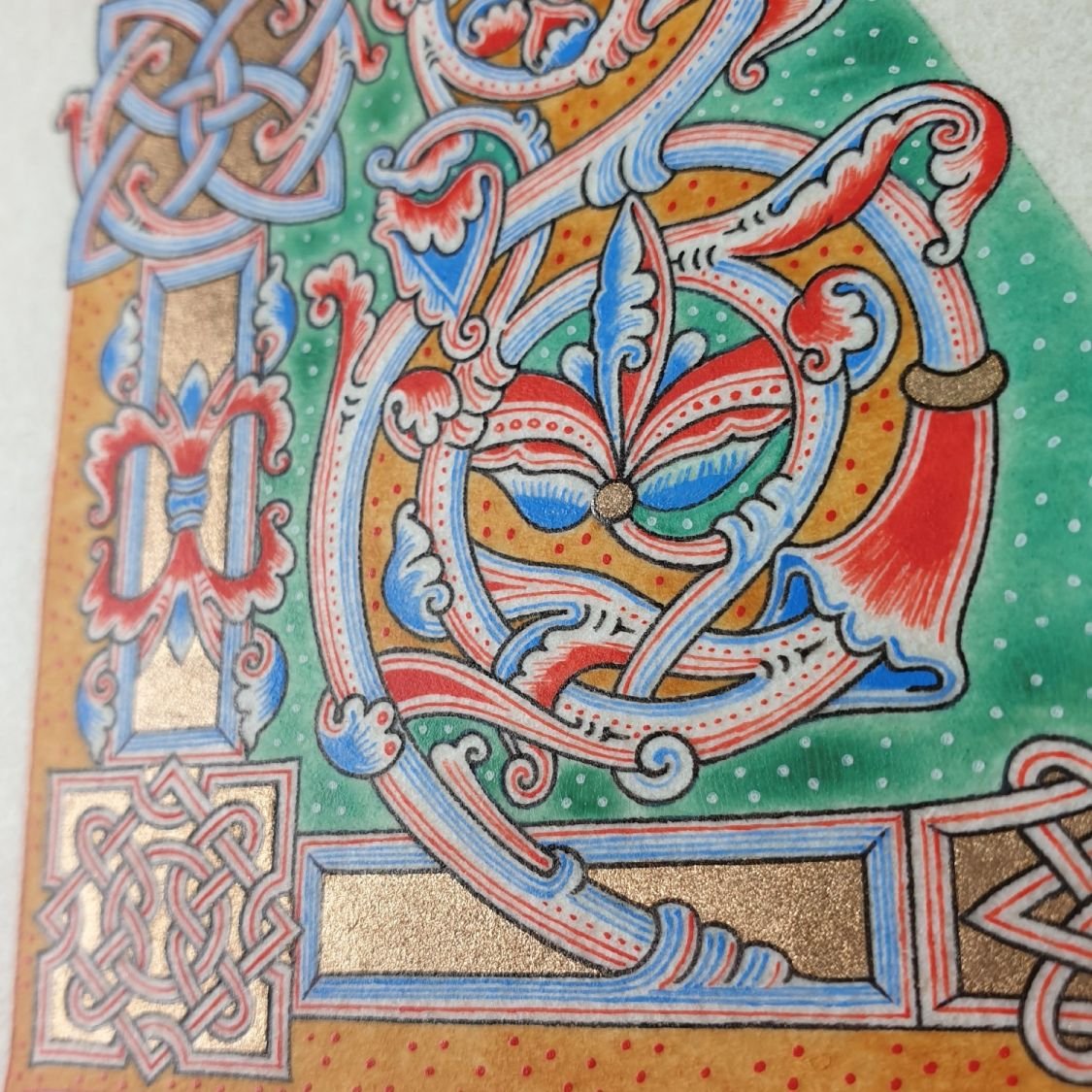 Illuminated letter L in roman style